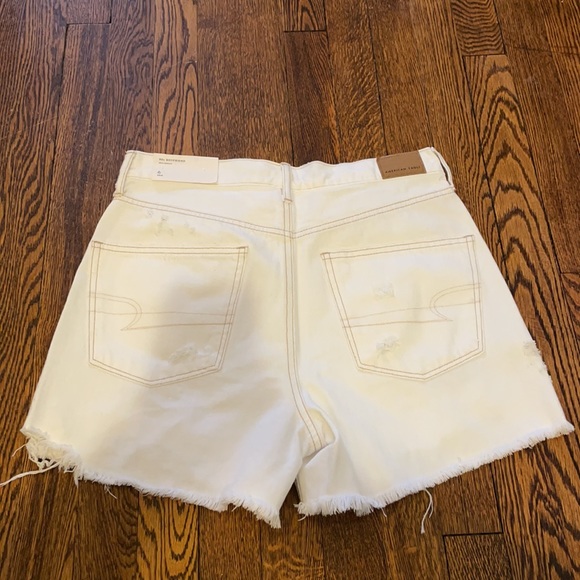 NWT! American Eagle White 90’s Boyfriend Shorts! - Picture 8 of 10